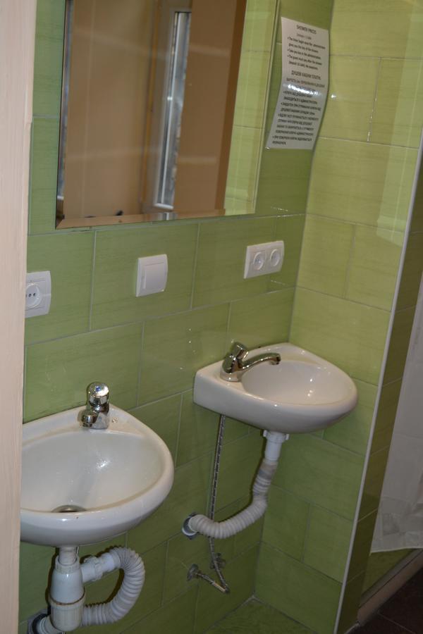 Hostel Ok Hotel เคียฟ ภายนอก รูปภาพ