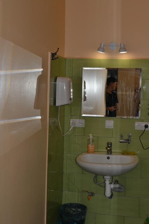 Hostel Ok Hotel เคียฟ ภายนอก รูปภาพ